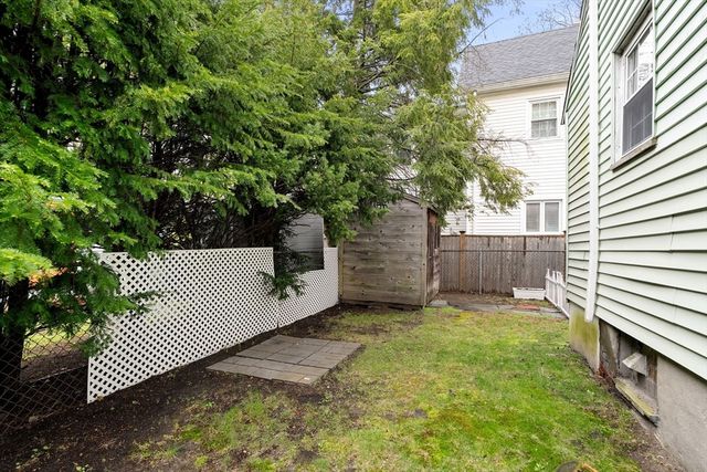 53 Henderson St, Arlington, MA 02474