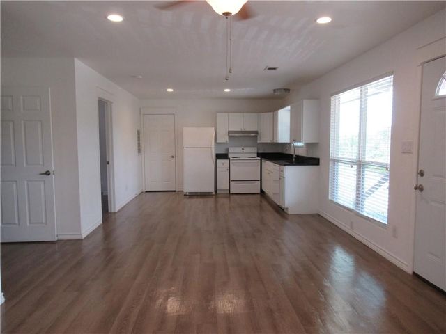 10620 D Deer Canyon RD D, Jonestown, TX 78645