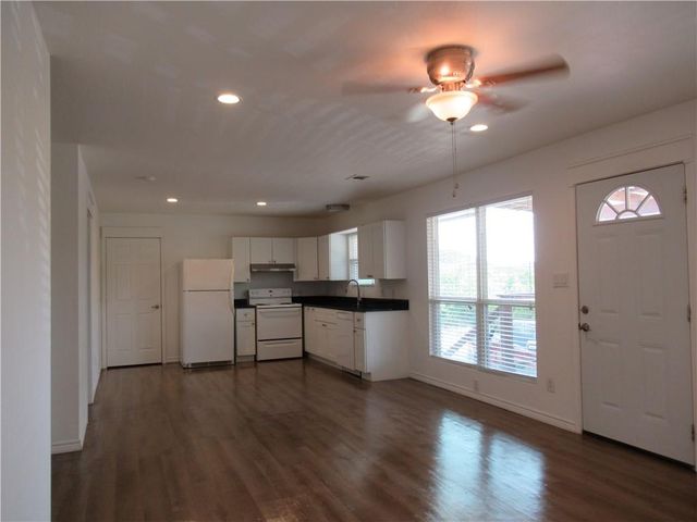 10620 D Deer Canyon RD D, Jonestown, TX 78645