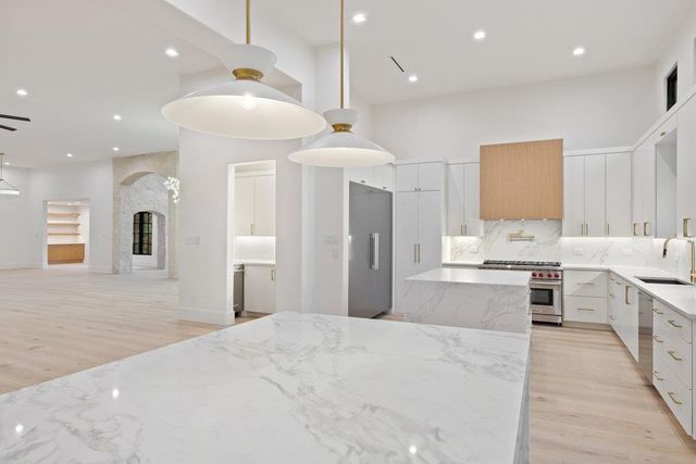 2904 Maravillas LOOP, Austin, TX 78735