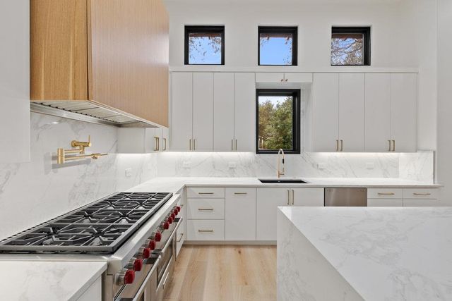 2904 Maravillas LOOP, Austin, TX 78735