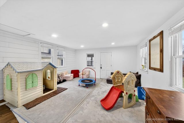 422 Hamilton Street, Geneva, IL 60134