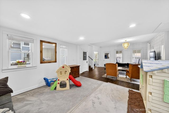 422 Hamilton Street, Geneva, IL 60134