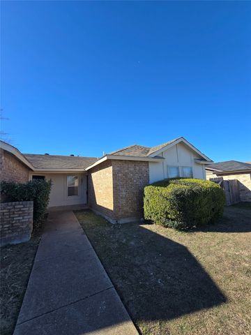 1451 Brook Meadow Circle, Lancaster, TX 75134