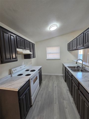 1451 Brook Meadow Circle, Lancaster, TX 75134