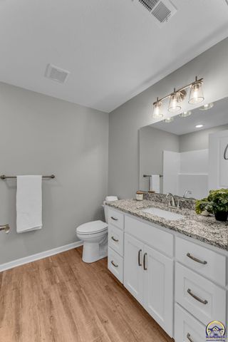 727 Teresa Ct, Carbondale, KS 66414