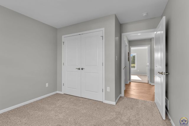 727 Teresa Ct, Carbondale, KS 66414