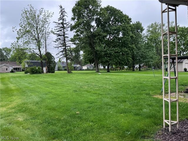 592 W Omar Street, Struthers, OH 44471