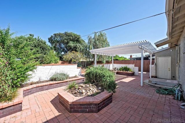 4635 Mataro Dr, San Diego, CA 92115