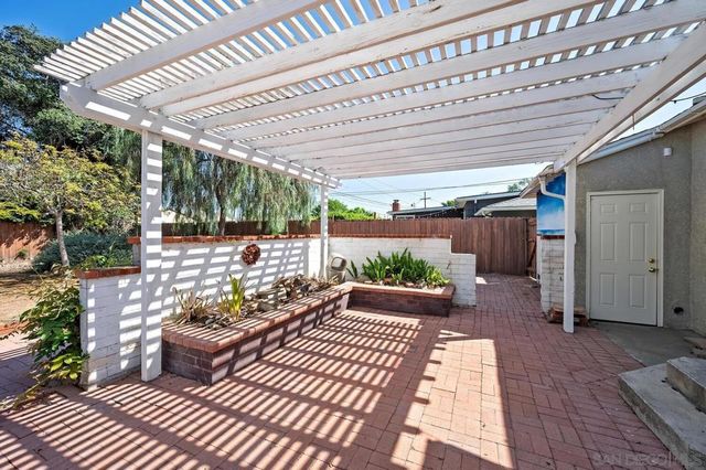 4635 Mataro Dr, San Diego, CA 92115