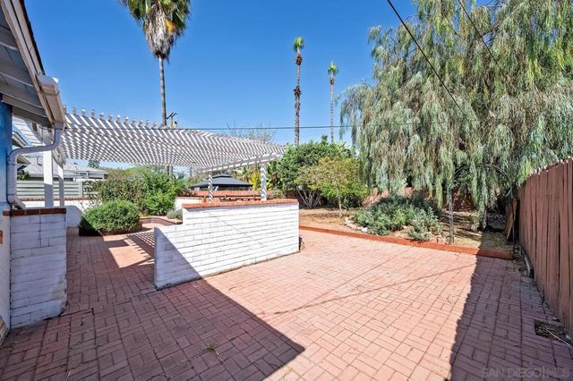 4635 Mataro Dr, San Diego, CA 92115