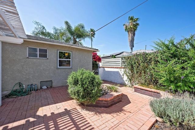 4635 Mataro Dr, San Diego, CA 92115