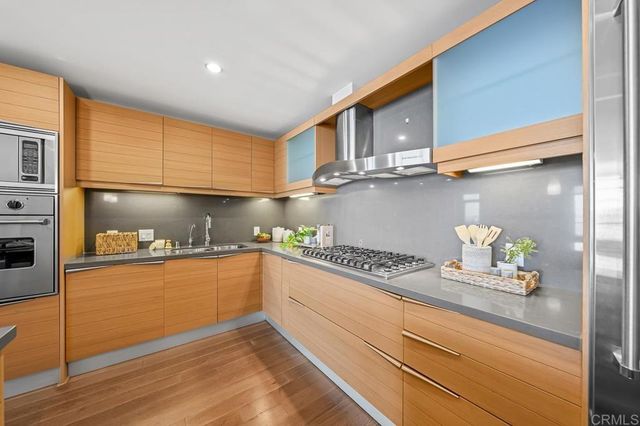 1325 Pacific Highway 1701, San Diego, CA 92101