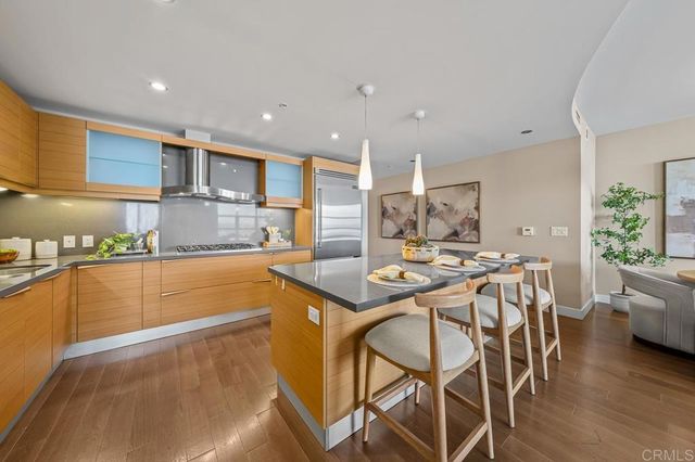 1325 Pacific Highway 1701, San Diego, CA 92101