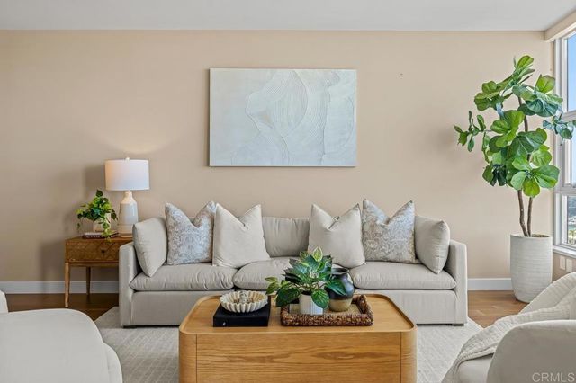 1325 Pacific Highway 1701, San Diego, CA 92101