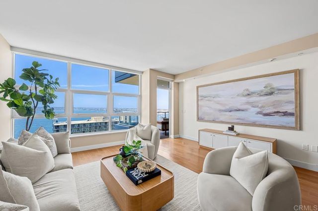 1325 Pacific Highway 1701, San Diego, CA 92101