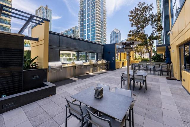 1325 Pacific Highway 1701, San Diego, CA 92101