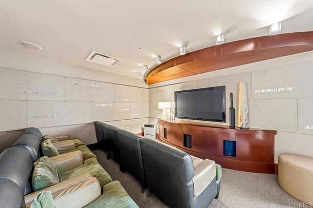 1325 Pacific Highway 1701, San Diego, CA 92101