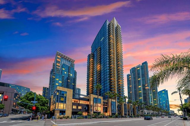 1325 Pacific Highway 1701, San Diego, CA 92101