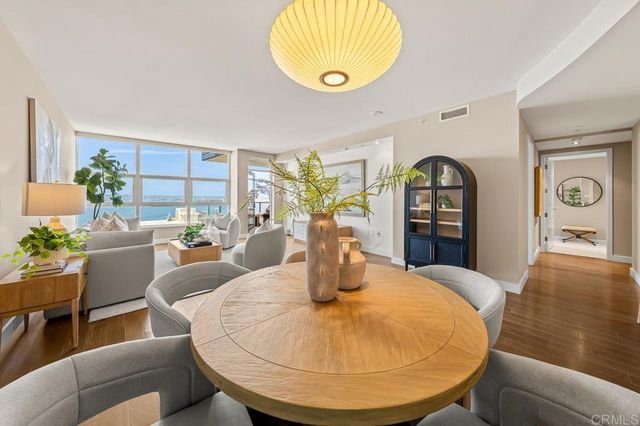 1325 Pacific Highway 1701, San Diego, CA 92101