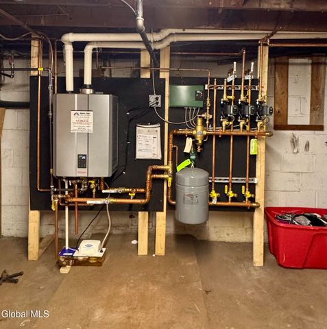 241 Sixteenth Street, Schenectady, NY 12306