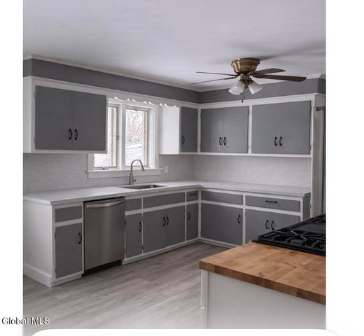 241 Sixteenth Street, Schenectady, NY 12306