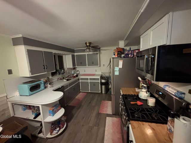 241 Sixteenth Street, Schenectady, NY 12306