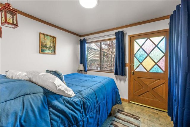 1123 W Aeroplane Boulevard, Big Bear, CA 92314