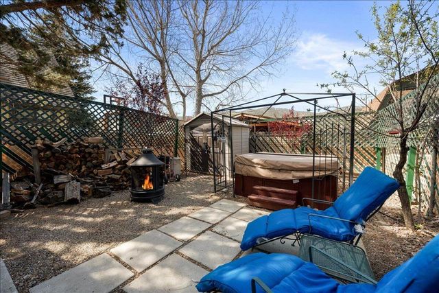 1123 W Aeroplane Boulevard, Big Bear, CA 92314