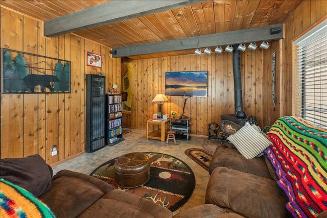 1123 W Aeroplane Boulevard, Big Bear, CA 92314