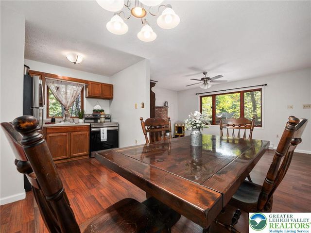 244 Canterbury Road, Lehman Twp, PA 18324