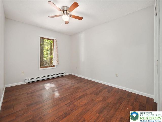244 Canterbury Road, Lehman Twp, PA 18324
