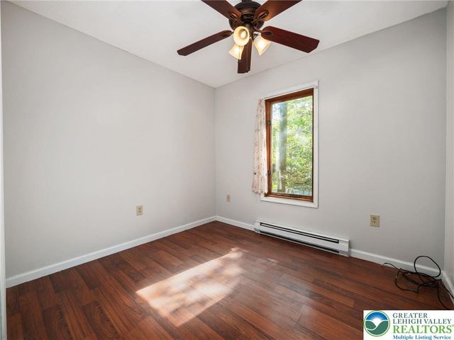 244 Canterbury Road, Lehman Twp, PA 18324