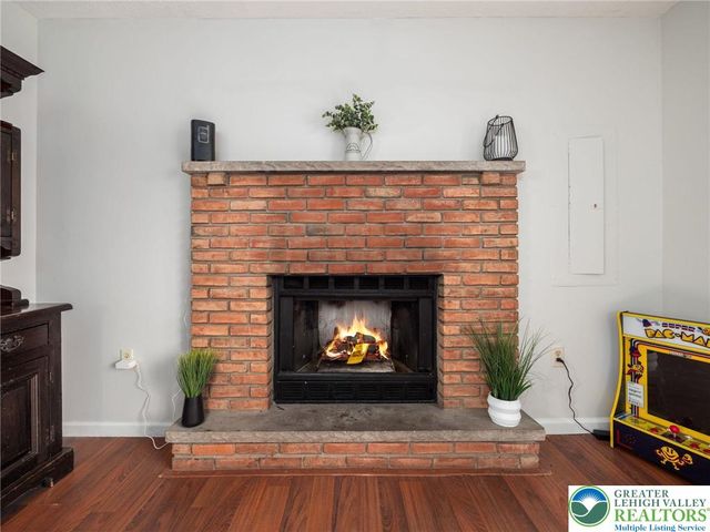 244 Canterbury Road, Lehman Twp, PA 18324