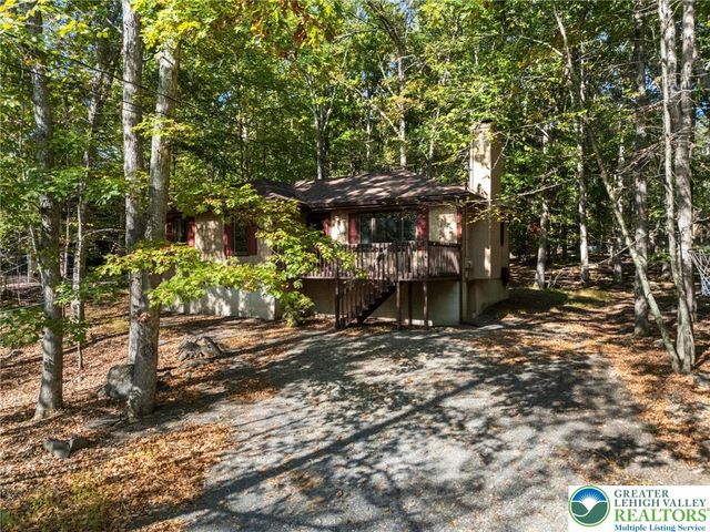 244 Canterbury Road, Lehman Twp, PA 18324