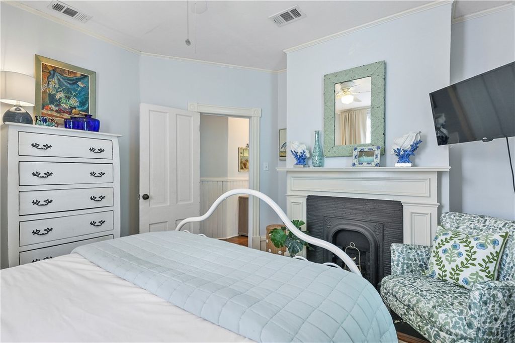 Image 53 of property listing at 501 E Bolton Street, Savannah, GA 31401