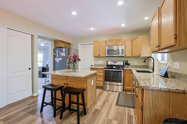 6510 Waverly Park, Hamilton Twp, OH 45152