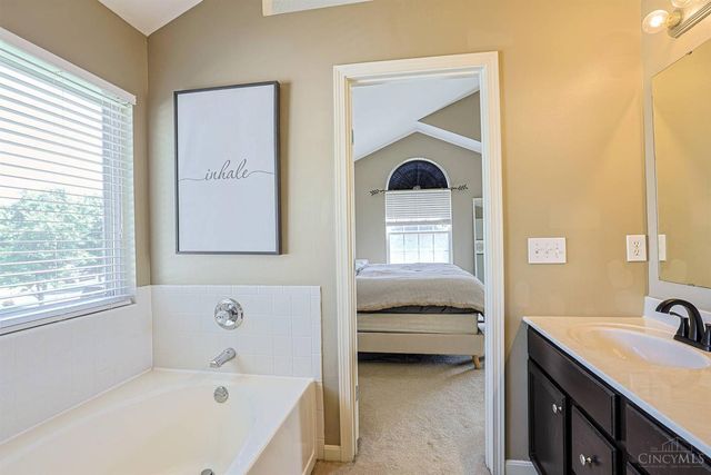 6510 Waverly Park, Hamilton Twp, OH 45152