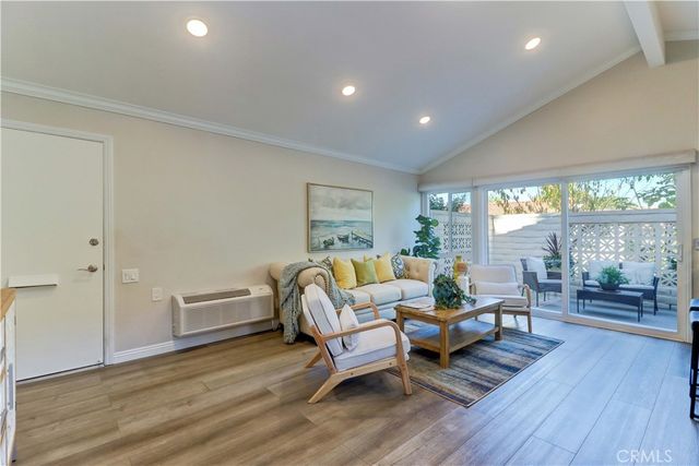 3008 Via Buena A, Laguna Woods, CA 92637