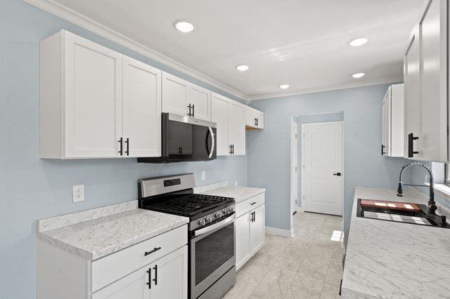 210 W TEXAS AVE, Columbia, MO 65202