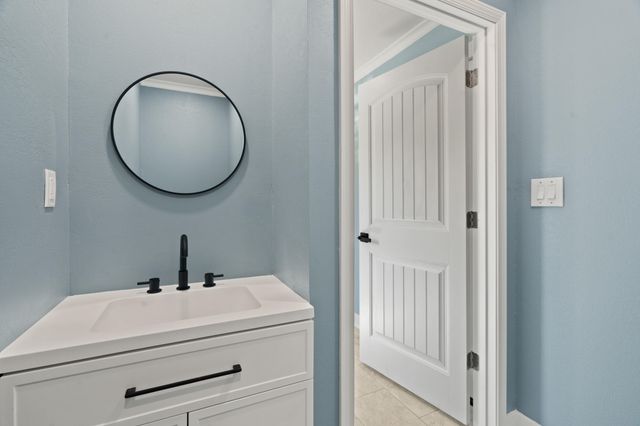 210 W TEXAS AVE, Columbia, MO 65202