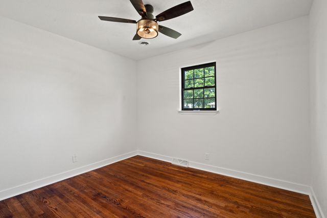 210 W TEXAS AVE, Columbia, MO 65202