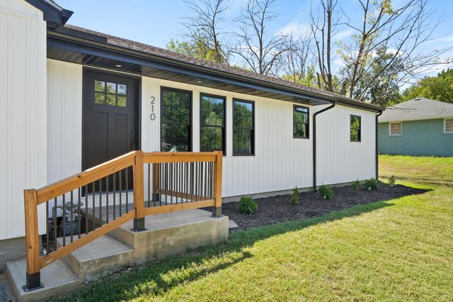 210 W TEXAS AVE, Columbia, MO 65202