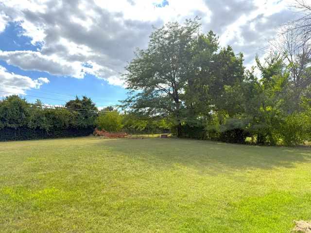 210 W TEXAS AVE, Columbia, MO 65202