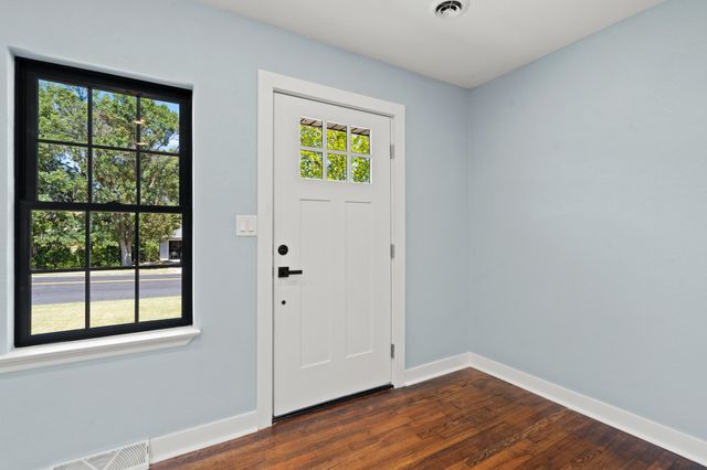 210 W TEXAS AVE, Columbia, MO 65202