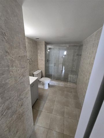 13499 Biscayne Blvd 709, North Miami, FL 33181