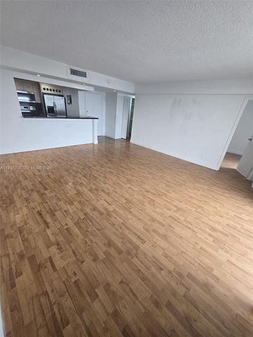 13499 Biscayne Blvd 709, North Miami, FL 33181