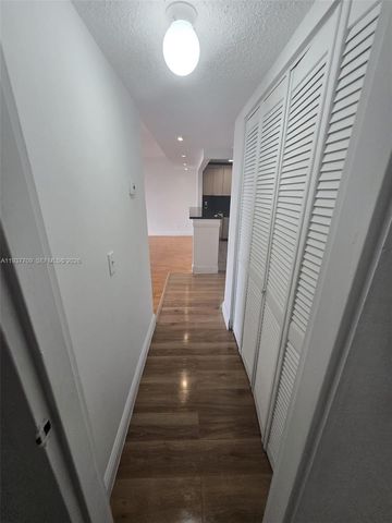 13499 Biscayne Blvd 709, North Miami, FL 33181