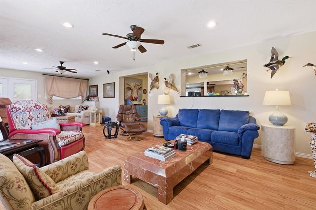 36455 Joe Loggins Road, Hempstead, TX 77445