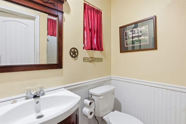 36455 Joe Loggins Road, Hempstead, TX 77445